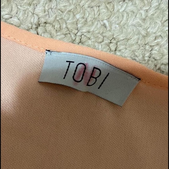 Tobi Coral romper - Picture 2 of 2